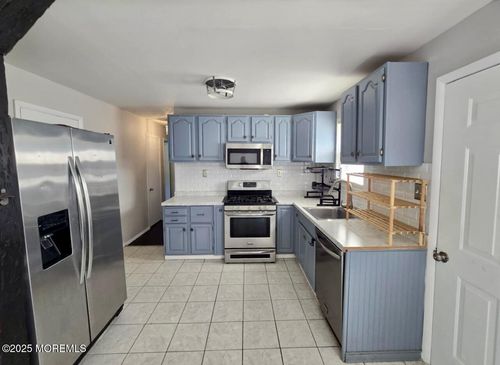 251 Pennant Ave, Beachwood, NJ, 08722-3933 | Card Image