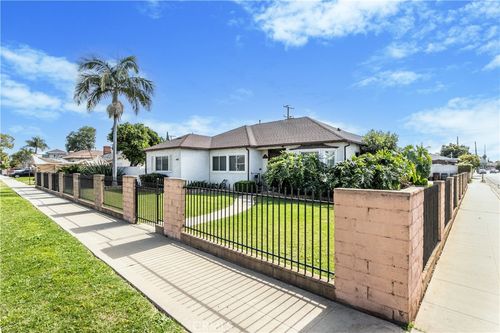 640 W Palmer, Compton, CA, 90220 | Card Image