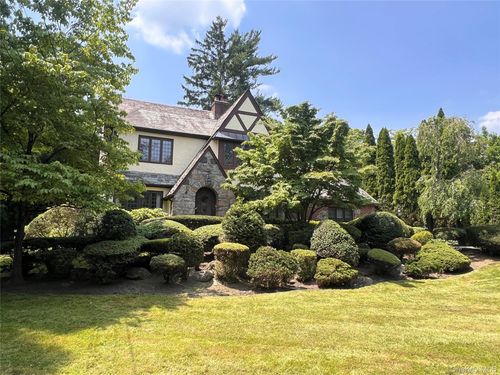 46 Fenimore Rd, Scarsdale, NY, 10583-2252 | Card Image
