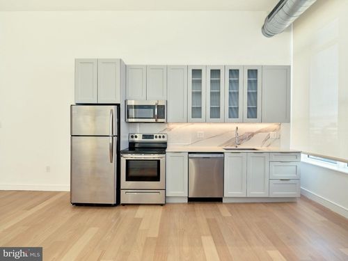3-br-b-900 N 9th Street, PHILADELPHIA, PA, 19123 | Card Image