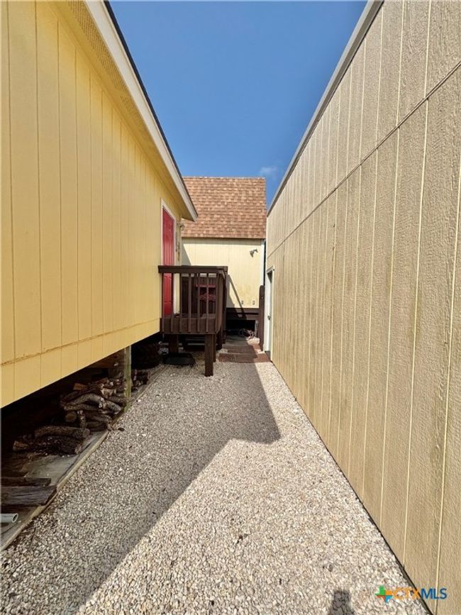 604 N 14 Th St, House other with 3 bedrooms, 3 bathrooms and null parking in Port O Connor TX | Image 46
