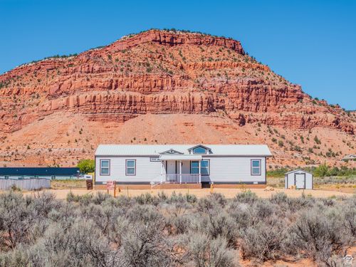 3935 E Mountain View Dr, Kanab, UT, 84741-4266 | Card Image