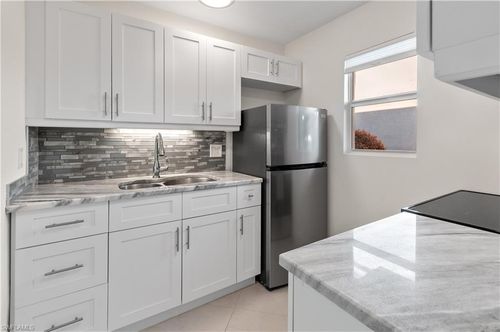 641-641 12th Ave, NAPLES, FL, 34102-8002 | Card Image