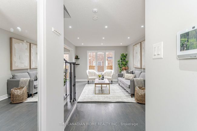 920 Mctrach Cres, House attached with 3 bedrooms, 3 bathrooms and 1 parking in Milton ON | Image 7
