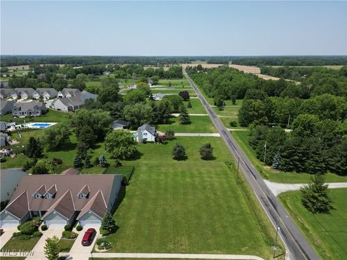 831-829 Robinson Dr, Lagrange, OH, 44050-8929 | Card Image