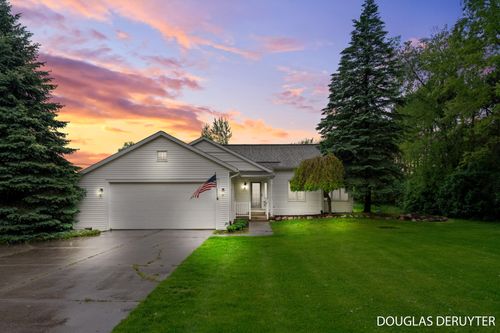 7470 W Parmalee Rd, Middleville, MI, 49333-8736 | Card Image