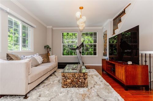 4-10929 Landale St, Toluca Lake, CA, 91602-3900 | Card Image