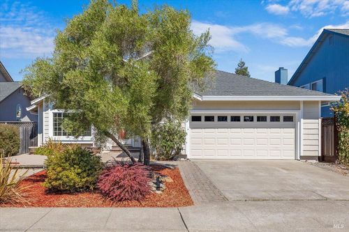 687 Natalie Drive, Windsor, CA, 95492 | Card Image
