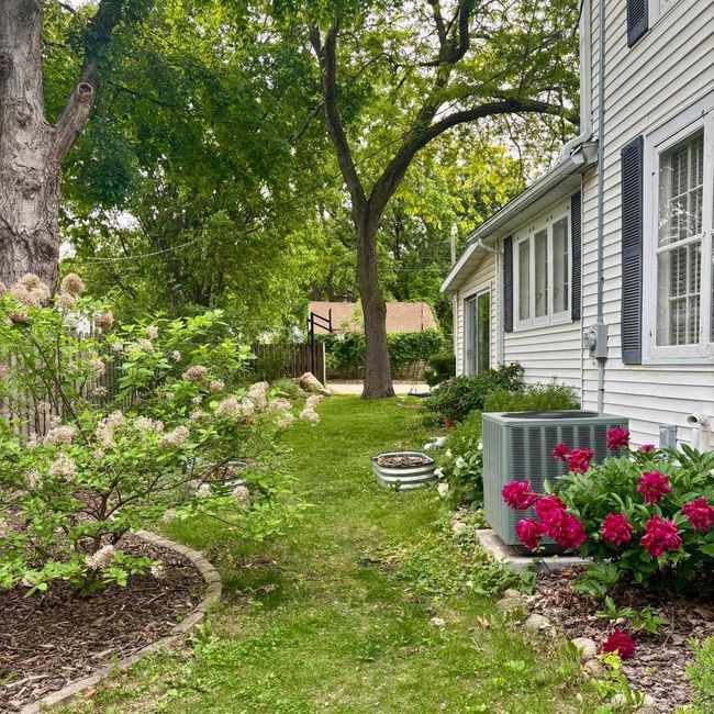 813 Clay St, House other with 3 bedrooms, 2 bathrooms and null parking in Cedar Falls IA | Image 26