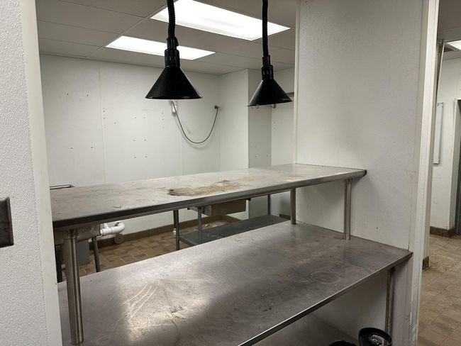 Warming table | Image 24