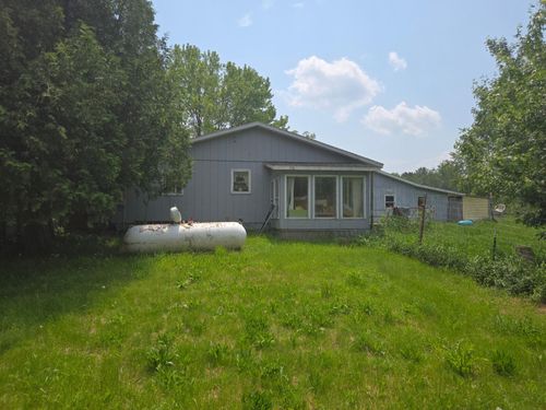 1976 19 Mile Rd, Barryton, MI, 49305-9728 | Card Image