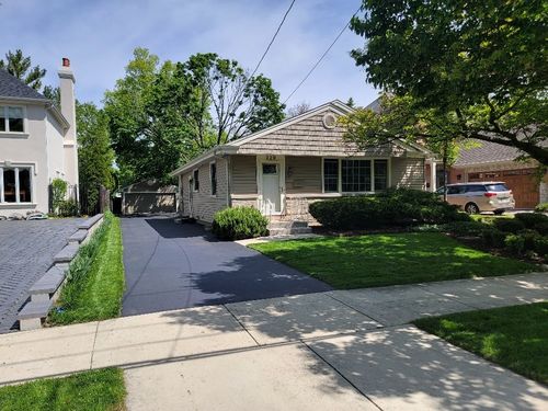 229 Fuller Rd, Hinsdale, IL, 60521-3522 | Card Image