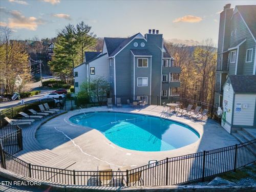 1260 Ski View Dr, Gatlinburg, TN, 37738-4531 | Card Image