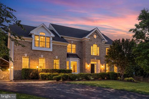 9800 John Robert Way, FAIRFAX, VA, 22032-1149 | Card Image