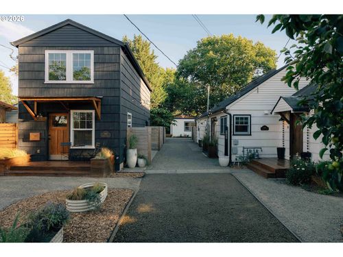 5614 Ne Simpson St, Portland, OR, 97218-2384 | Card Image