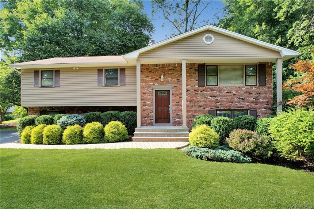 Graphic Ct, West Nyack, NY 10994