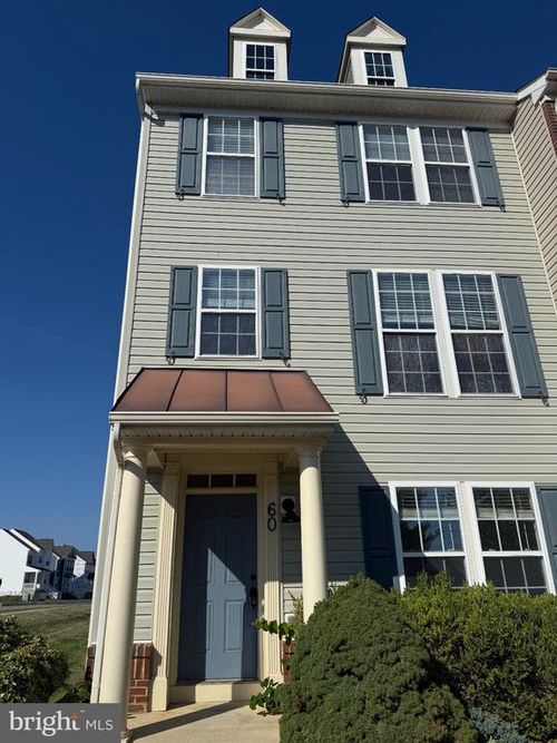 60 Deerbrook Dr, CHARLES TOWN, WV, 25414-5556 | Card Image