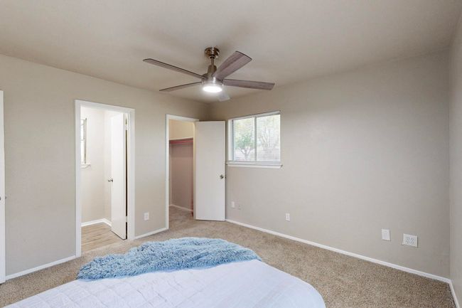 128 Se Gardens Blvd, House other with 3 bedrooms, 2 bathrooms and null parking in Burleson TX | Image 25
