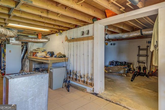 393 Templeton Cir, House other with 3 bedrooms, 2 bathrooms and 2 parking in Mansfield GA | Image 53