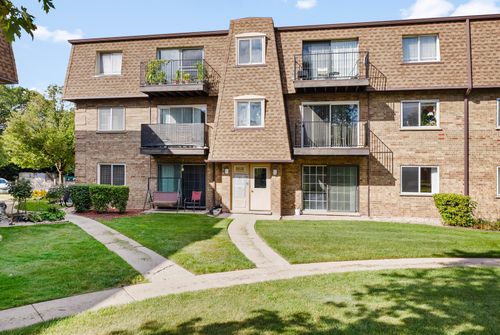 1n-9418 Bay Colony Dr, Des Plaines, IL, 60016-3632 | Card Image
