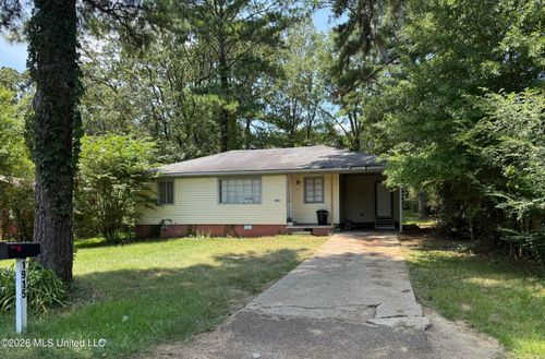 1915 Shady Lane Dr, Jackson, MS, 39204-4628 | Card Image