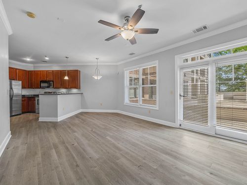 155 E Broad St, Spartanburg, SC, 29306-3264 | Card Image