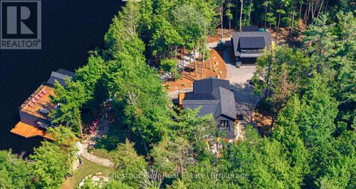 6 Taylor Island 26lm, Gravenhurst (Muskoka (S)), ON, P1P1R2 | Card Image