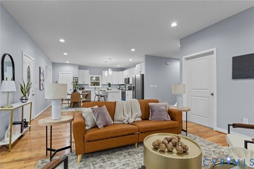 104 Center St, Petersburg, VA, 23803-3552 | Card Image