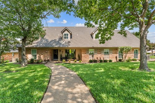 10026 Forest View Dr, Woodway, TX, 76712-3111 | Card Image