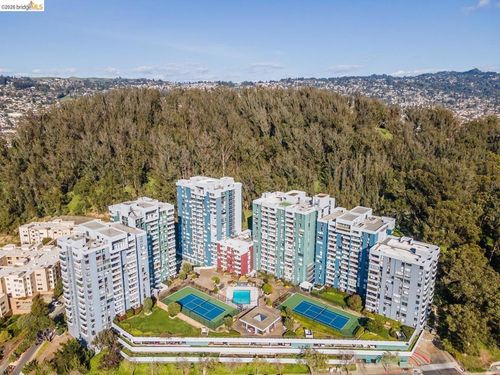 apt-1320-555 Pierce St, Albany, CA, 94706-1082 | Card Image