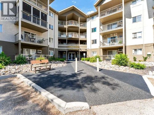 519-245 Red Deer Dr Sw, Medicine Hat, AB, T1A8P4 | Card Image
