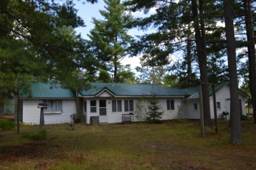 215 Curry Dr, Mio, MI, 48647-9349 | Card Image