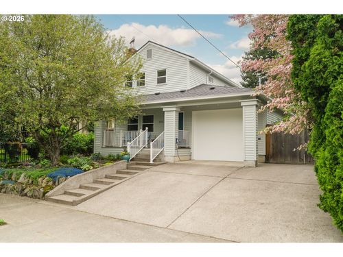 3453 E Burnside St, Portland, OR, 97214-2050 | Card Image
