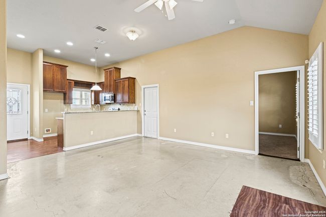 1B - 118 Navarro Crossing Rd, Condo with 3 bedrooms, 2 bathrooms and null parking in Seguin TX | Image 10