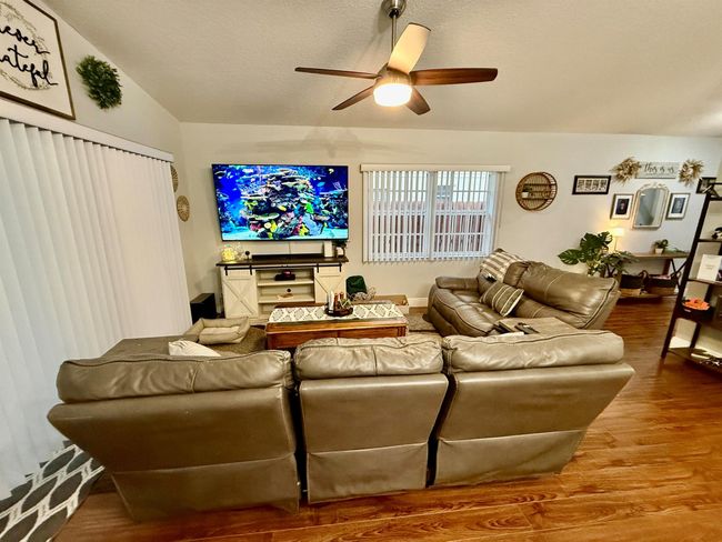 8421 Sw 41 St Ct, House other with 3 bedrooms, 2 bathrooms and null parking in Davie FL | Image 7