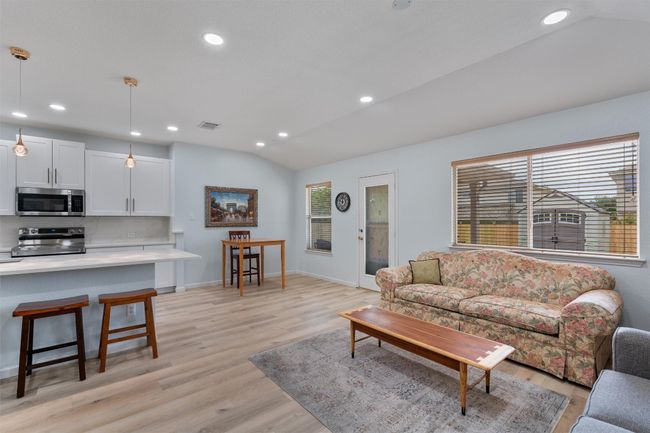 Living room open to kitchen | Image 10