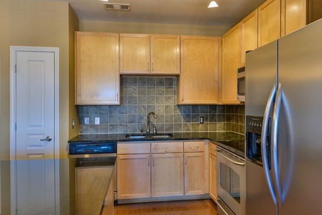 APT-318 - 3000 Vanderbilt Pl, Condo with 2 bedrooms, 2 bathrooms and 2 parking in Nashville TN | Image 4