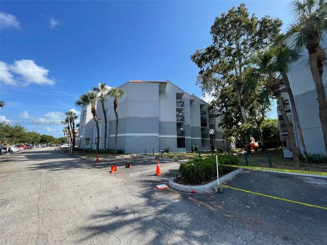 APT-401 - 1750 N Congress Ave, Condo with 2 bedrooms, 2 bathrooms and null parking in West Palm Beach FL | Image 7
