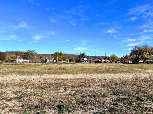 1.25 acres Mooney Street, PRAIRIE DU CHIEN, WI, 53821 | Card Image