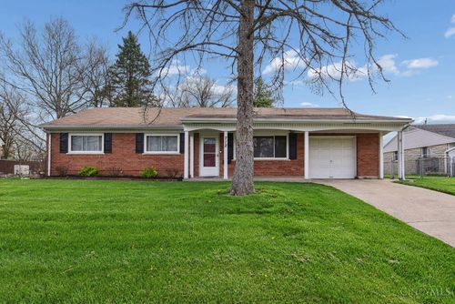 712 Danbury Rd, Cincinnati, OH, 45240 | Card Image