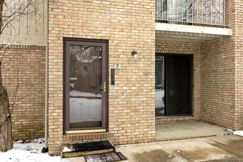 2-34790 W 8 Mile Rd, Farmington Hills, MI, 48335 | Card Image