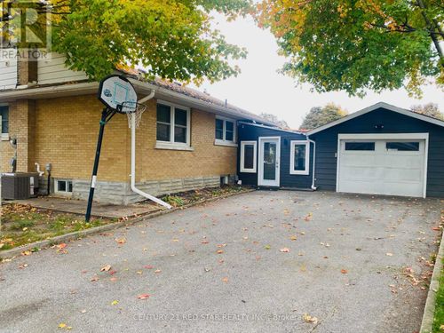 107 Ellis Cres S, Waterloo, ON, N2J2C1 | Card Image