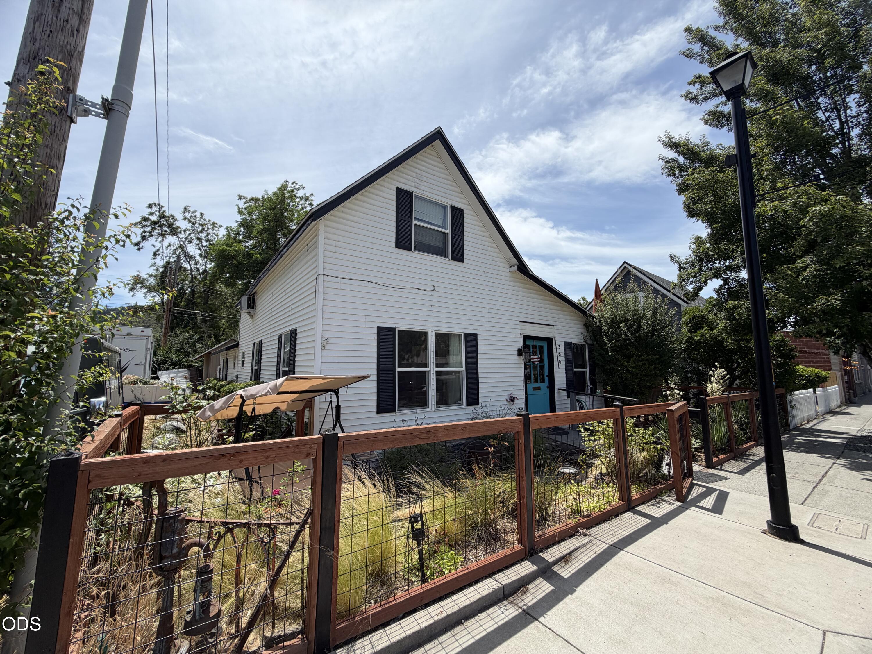 Residential in Gold Hill 3
