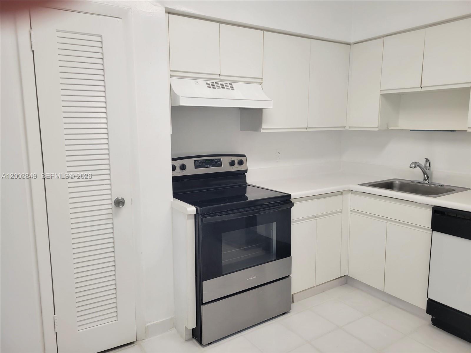 Residential Lease in Miami Beach 3
