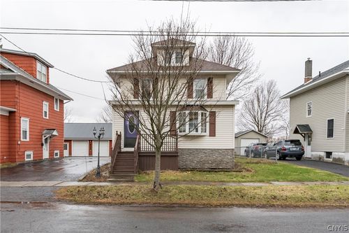 351 Pawling St, Watertown, NY, 13601-4134 | Card Image