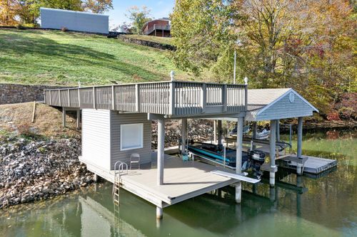 2228 Thomason Ln, Goodview, VA, 24095-2458 | Card Image