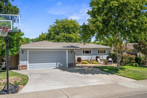 873 Royal Green Ave, Sacramento, CA, 95831-1518 | Card Image