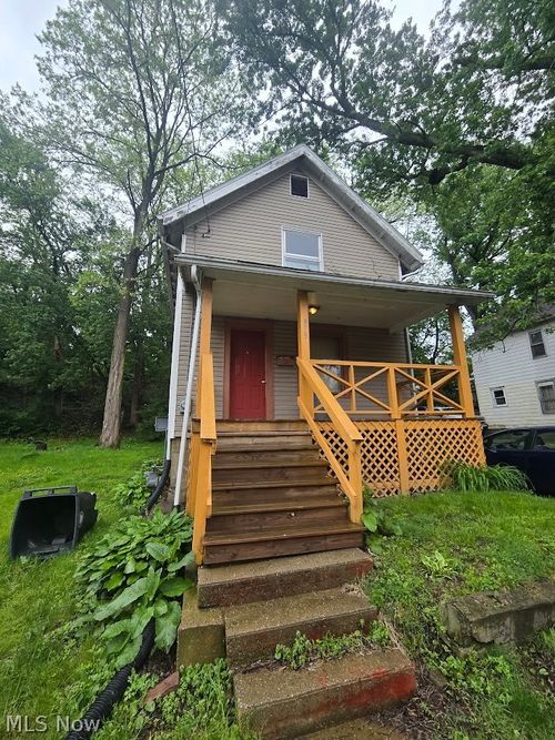 975 Owen Ave, Akron, OH, 44311-1917 | Card Image