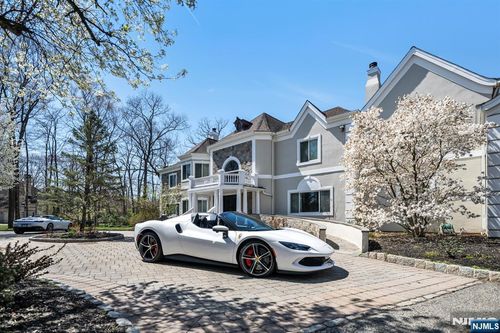 5 Burning Hollow Rd, Saddle River, NJ, 07458-2926 | Card Image