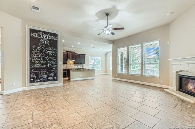 32241 Tamarind Bnd, House other with 4 bedrooms, 3 bathrooms and null parking in Bulverde TX | Image 7